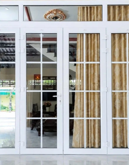 CỬA ĐI uPVC 4 CÁNH MỞ QUAY