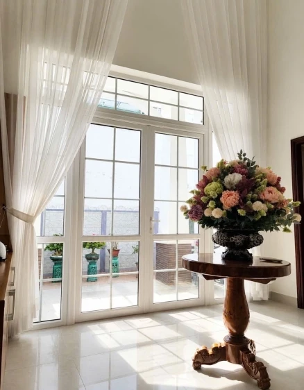 CỬA ĐI uPVC 4 CÁNH MỞ QUAY