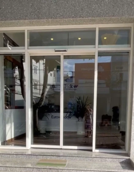 Cửa trượt tự động Eurowindow