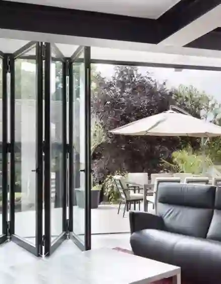 CỬA ĐI uPVC 6 CÁNH XẾP TRƯỢT