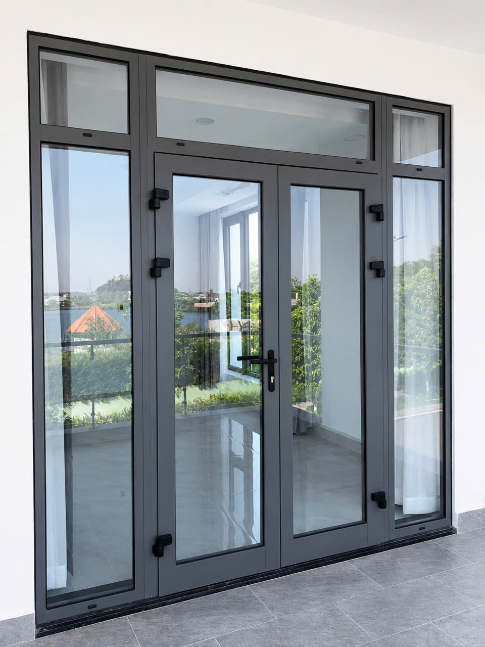 Cửa nhôm hay cửa nhựa lõi thép