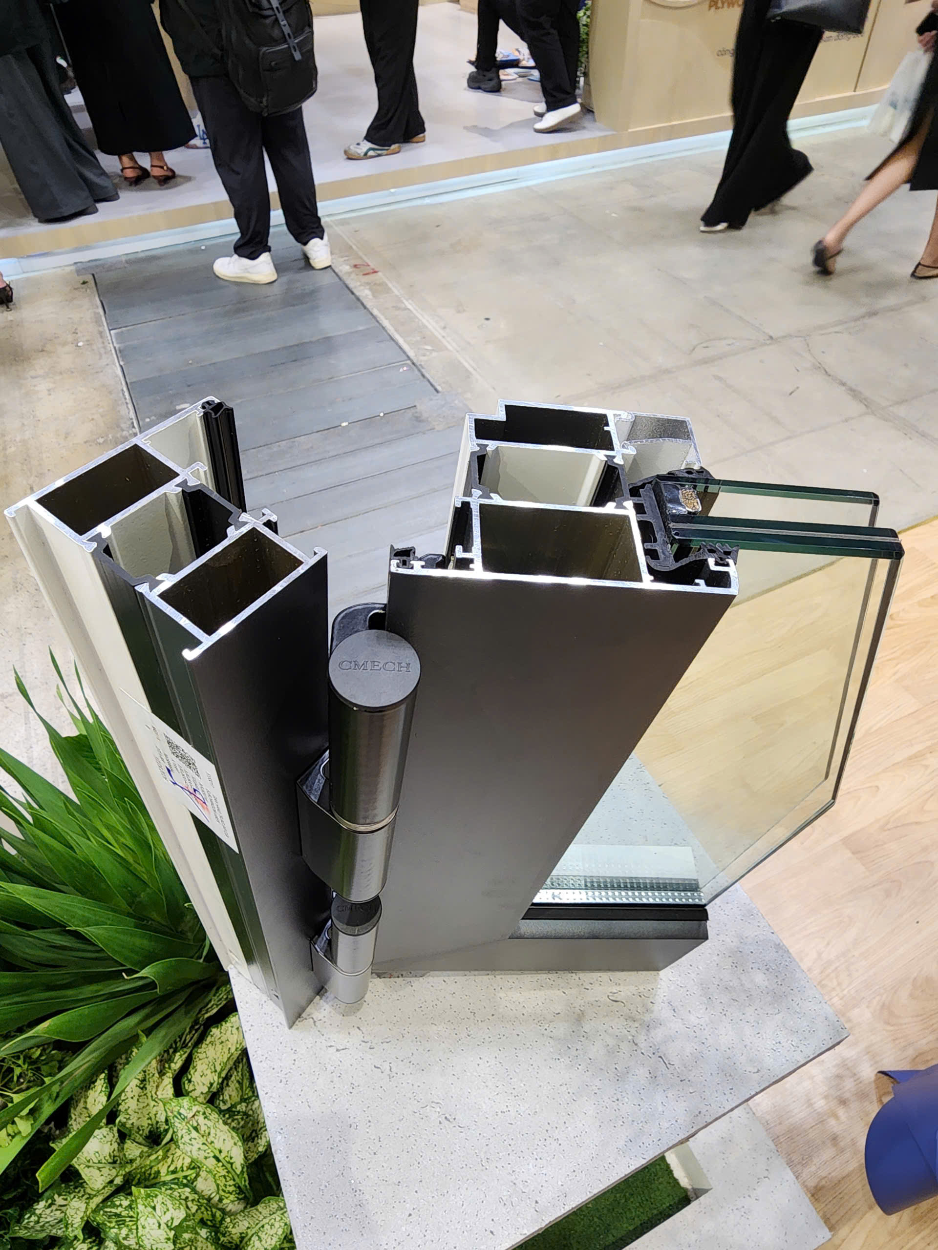 cửa nhôm eurowindow