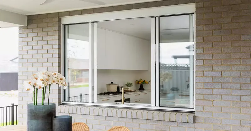Cửa sổ mở trượt uPVC 4 cánh