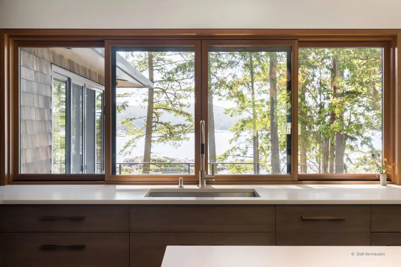 Cửa sổ mở trượt uPVC 4 cánh