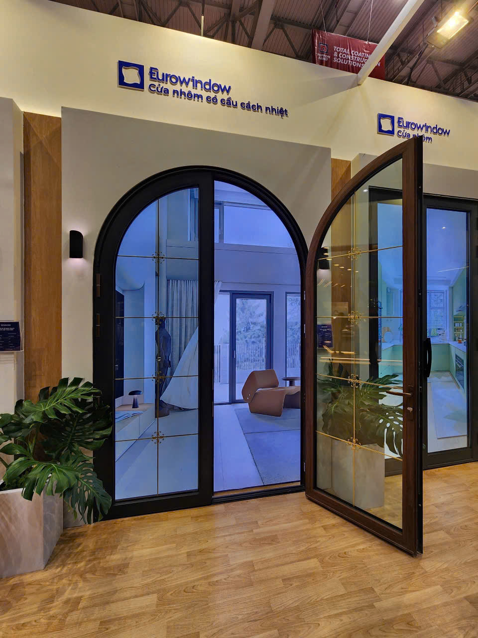 Cửa nhôm Eurowindow uốn vòm