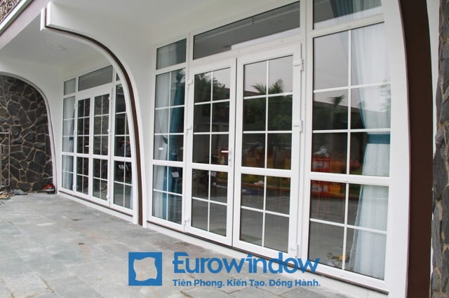 CỬA NHỰA uPVC 2 CÁNH MỞ QUAY NGOÀI