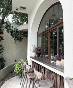 Cửa nhựa Eurowindow màu gỗ