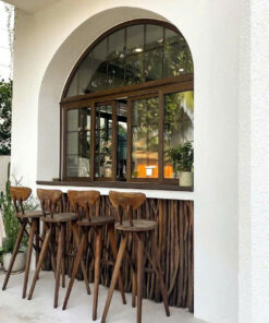 Cửa nhựa Eurowindow màu gỗ