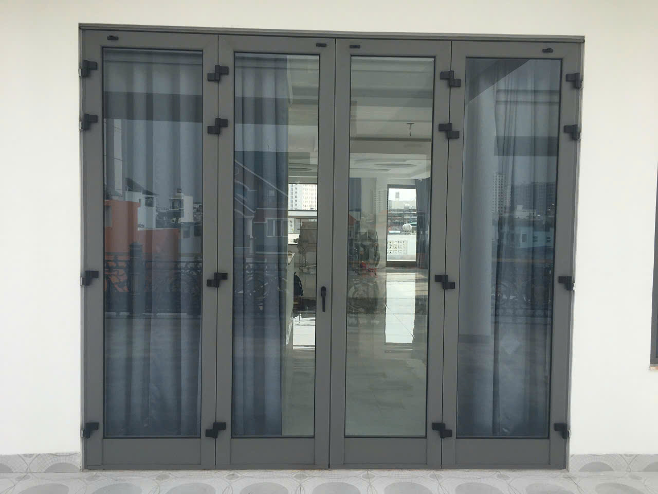 cửa đi nhôm Eurowindow