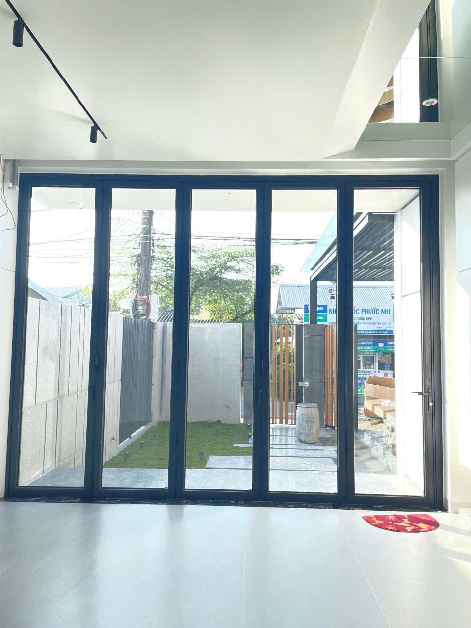 cửa nhôm cao cấp Eurowindow